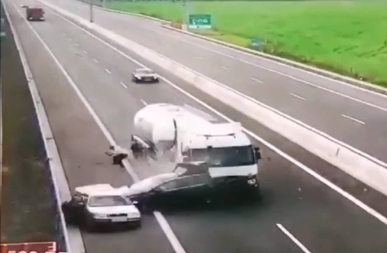 Tanulságos videó mit ne csinálj ha autópályán balesetezel..