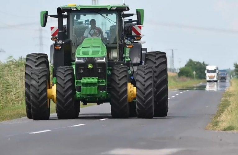 Figyeljünk a mezőgazdasági gépekre az utakon!