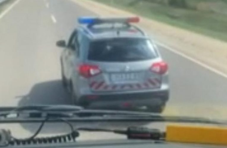 Egy magyar katonai rendész szívatott egy román kamionost