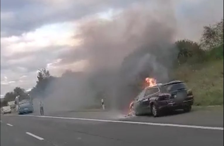 Autó égett az M3-as autópályán