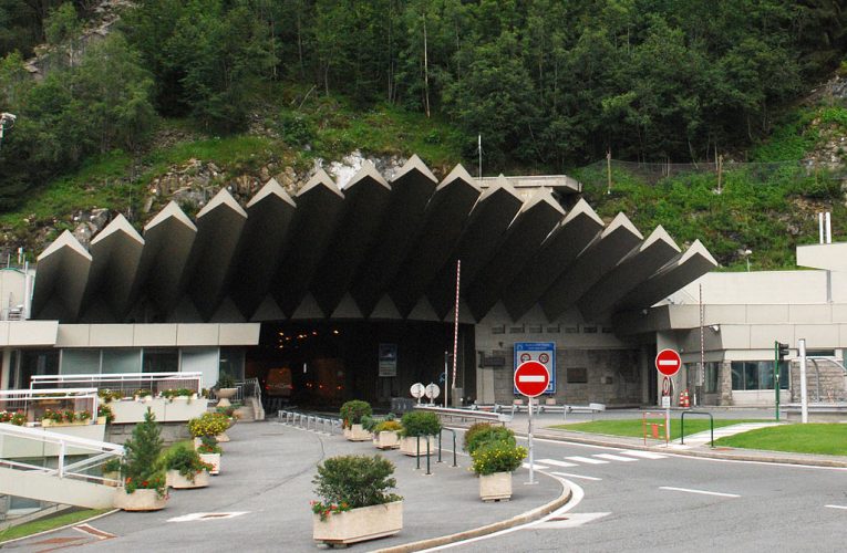 Bezár a Mont Blanc alagút hétfőn