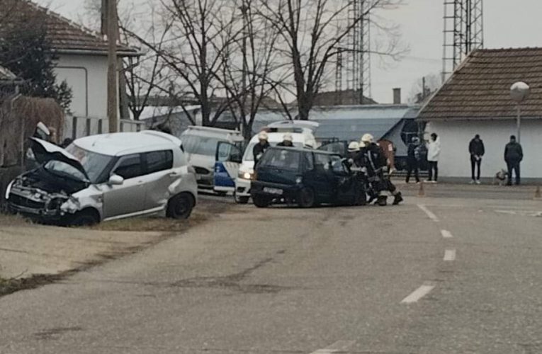 Két autó összeütközött Mátészalkán