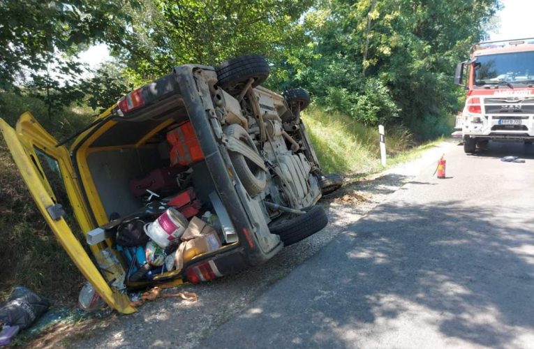 Lesodródott az útról