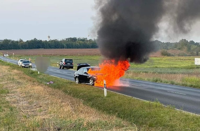 Kigyulladt egy autó Alibánfa térségében