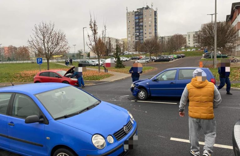 Összeütközött két személyautó Bátonyterenyén