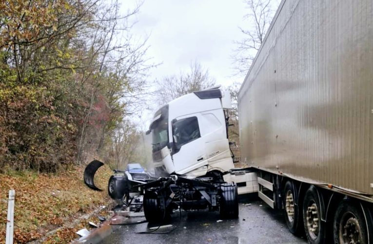 Hármas karambol történt Bükkösd térségében