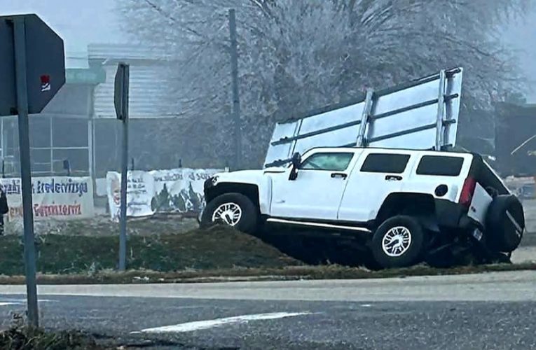 BMW és Hummer ütközött össze