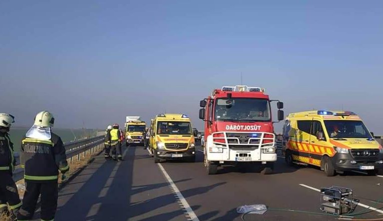 Súlyos baleset miatt lezárták az M1-es sztrádát Törökbálintnál
