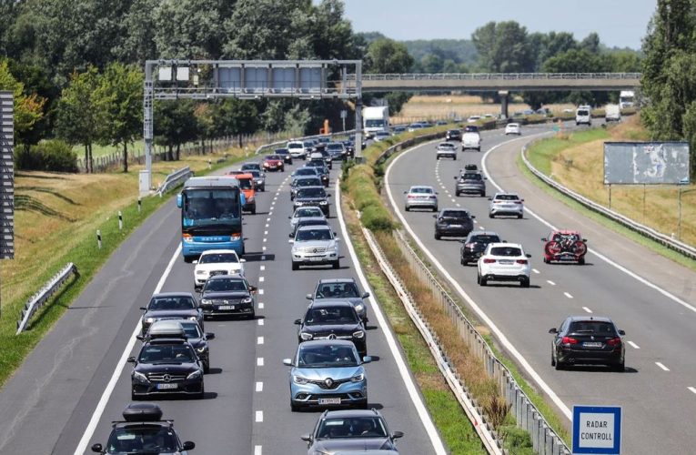 Elindult a szezon – torlódások országszerte