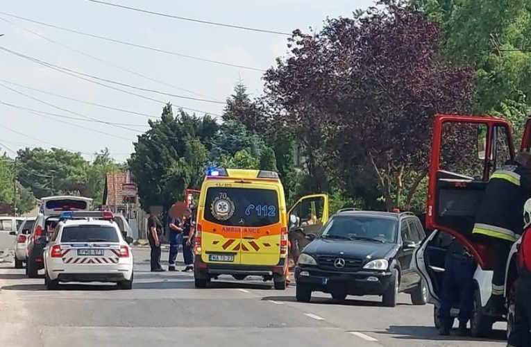 Összeütközött két személyautó