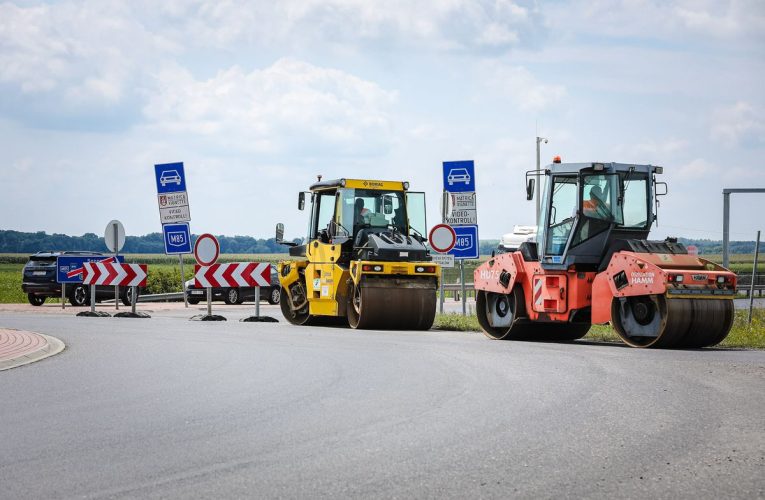 Lezárták az M1-es és az M85-ös több szakaszát