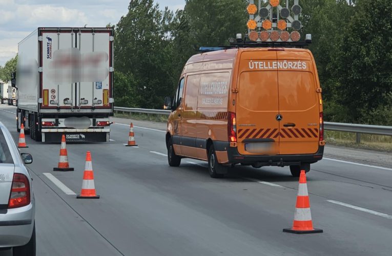 Egy műszaki hibás kamion okoz torlódást