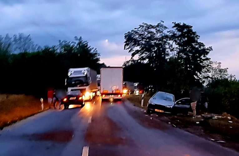 Lesodródott az útról