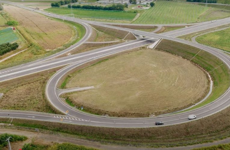 Látványosan halad az M49-es gyorsforgalmi út építése