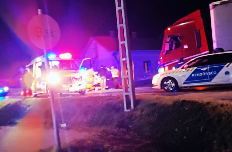 Személyautó balesetezett