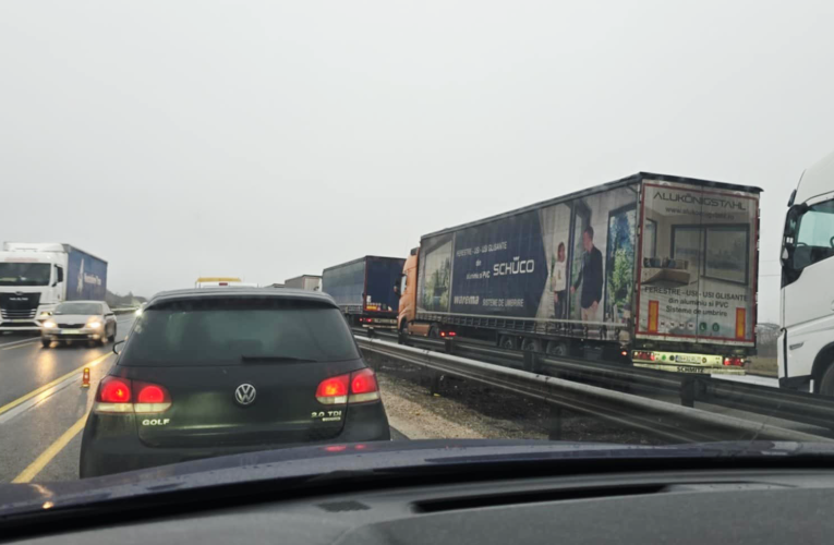 Két személyautó karambolozott