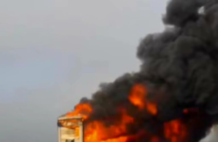 A burkolatot javítják