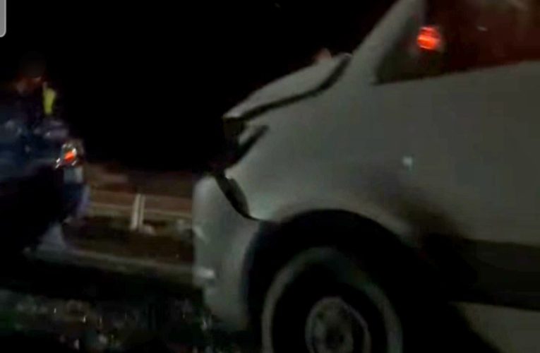 Balesetek is nehezítik a haladást