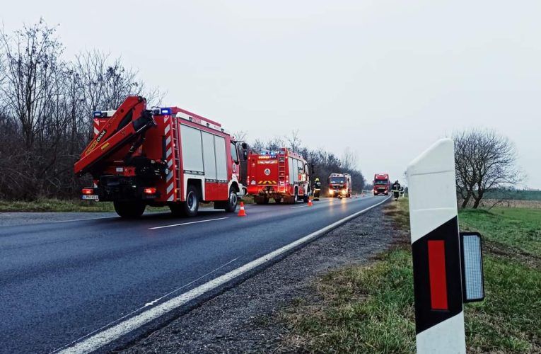 Összeütközött egy személygépkocsi és egy autóbusz