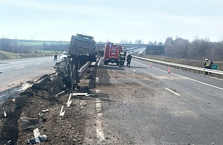 Szalagkorlátnak ütközött