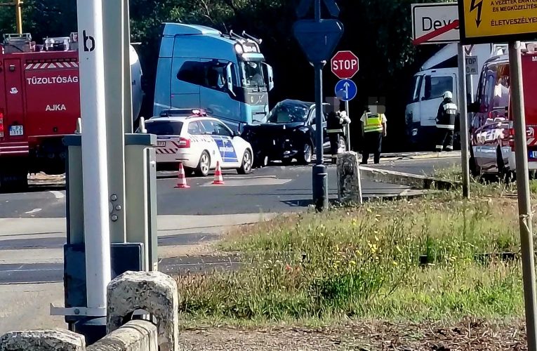 Baleset történt a 8-as főúton