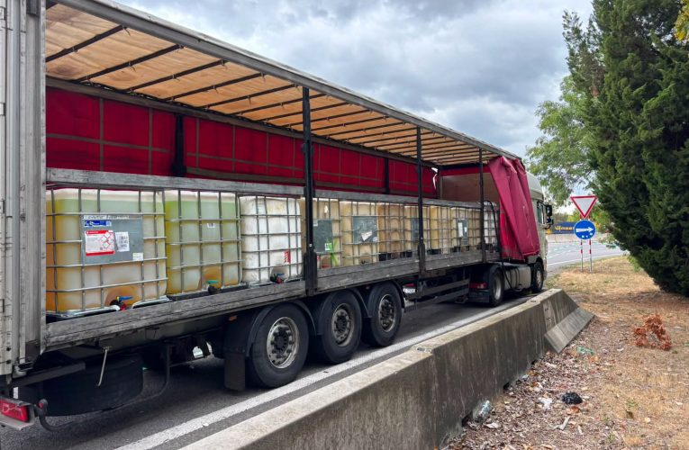 Már 5000 liter gázolajat lefejtettek – ekkor csaptak le rájuk a rendőrök