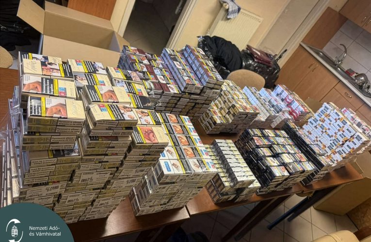 Hamis márkás ruhák és több mint ezer doboz csempészcigaretta lapult egy bolgár kisbuszban
