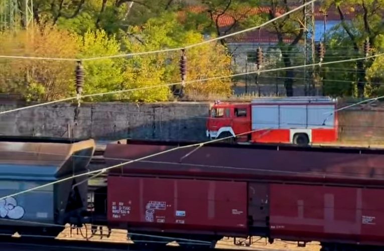 Kisiklott egy veszélyes anyagot szállító tehervonat Rákosnál