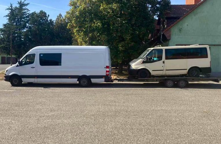 Közel 2 tonnával volt túlterhelve a kisteherautó