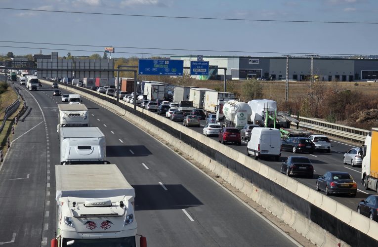 Egymás után jönnek a sávlezárások az M1-es, M7-es autópályán és az M0-son